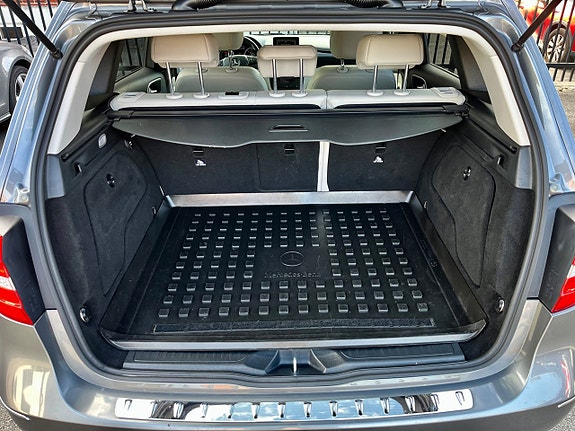 Mercedes-Benz B200 11 of 12
