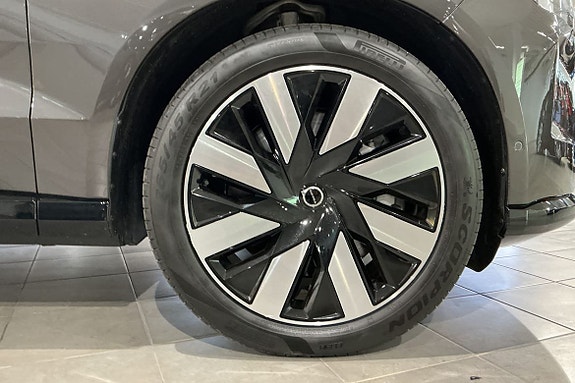 Volvo EX90 9 of 30