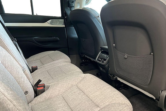 Volvo EX90 9 of 30