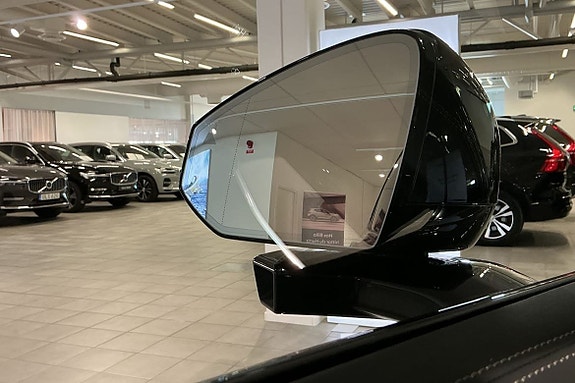 Volvo EX90 24 of 30