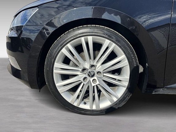 Skoda Superb 8 of 20