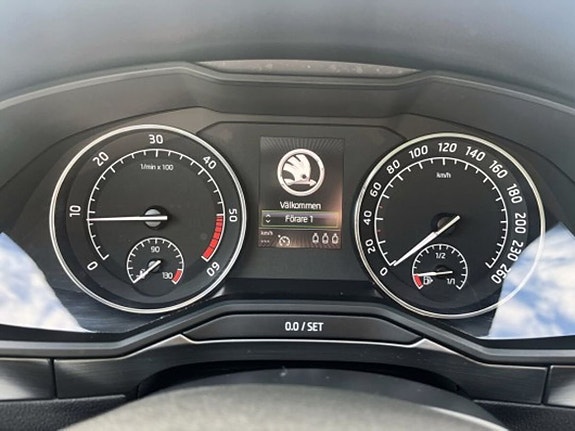 Skoda Superb 15 of 20