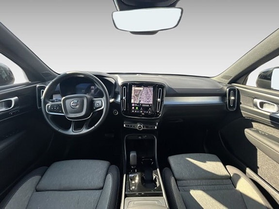 Volvo XC40 13 of 20