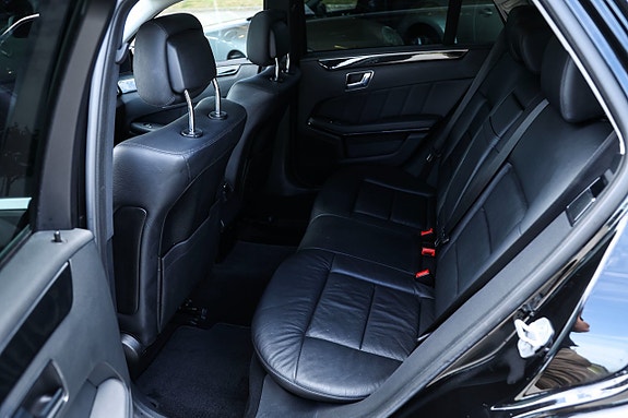 Mercedes-Benz E350 16 of 25