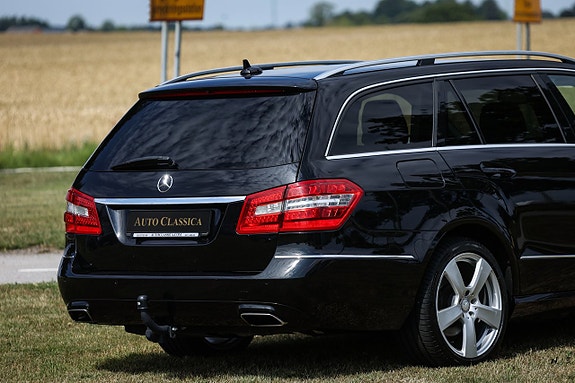 Mercedes-Benz E350 12 of 25