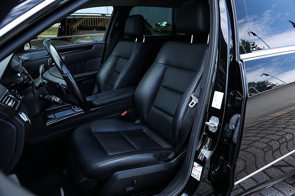 Mercedes-Benz E350 13 of 25