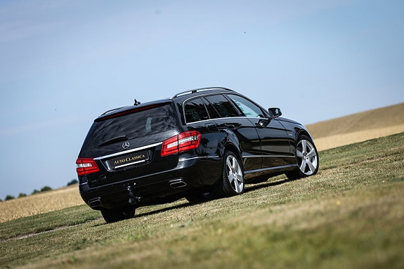 Mercedes-Benz E350 10 of 25