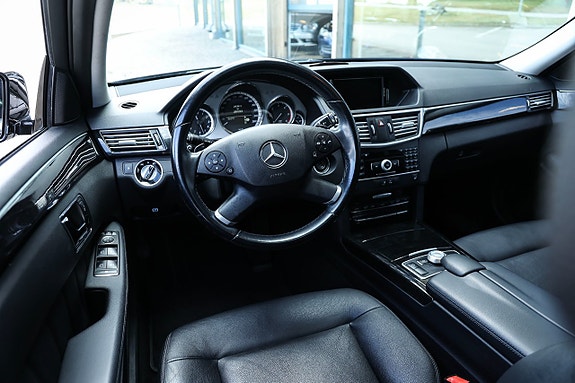 Mercedes-Benz E350 17 of 25