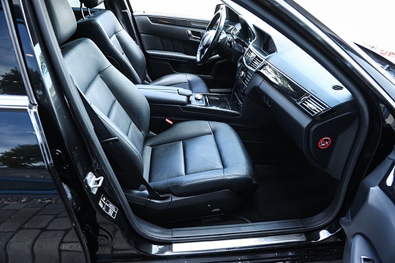 Mercedes-Benz E350 19 of 25