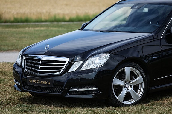 Mercedes-Benz E350 11 of 25