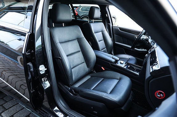 Mercedes-Benz E350 20 of 25