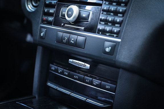 Mercedes-Benz E350 25 of 25