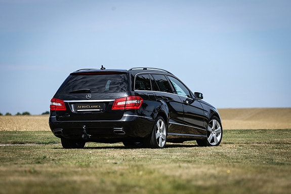 Mercedes-Benz E350 8 of 25