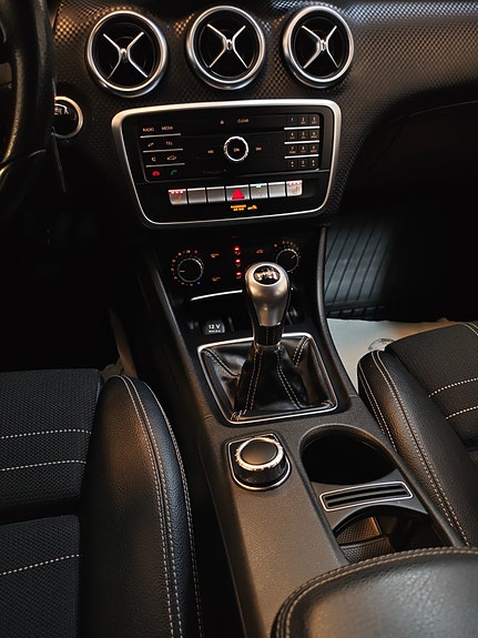 Mercedes-Benz A180 21 of 29