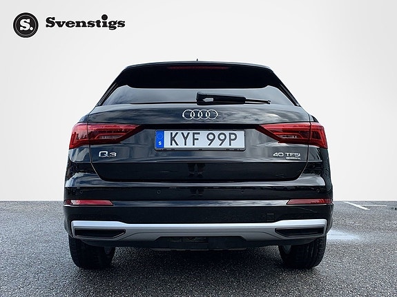 Audi Q3 4 of 12
