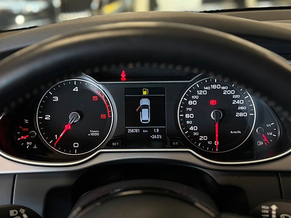 Audi A4 13 of 17