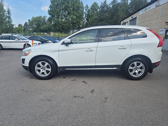 Volvo XC60 5 of 30