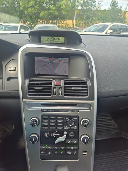 Volvo XC60 25 of 30