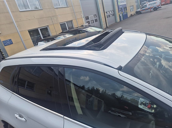 Volvo XC60 14 of 30