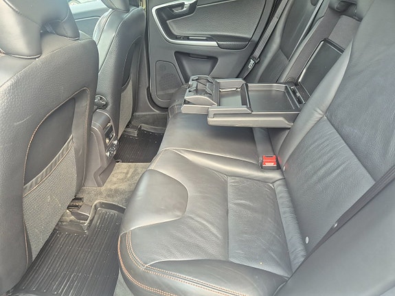 Volvo XC60 21 of 30
