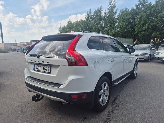 Volvo XC60 9 of 30