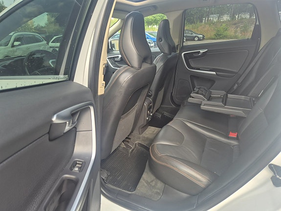 Volvo XC60 20 of 30
