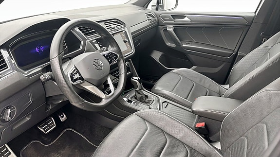 Volkswagen Tiguan 7 of 12