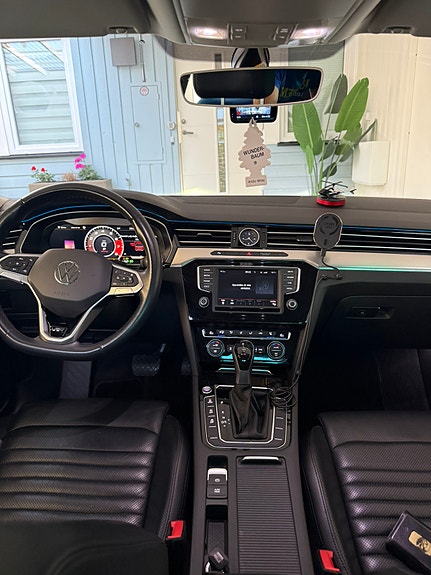 Volkswagen Passat 10 of 10