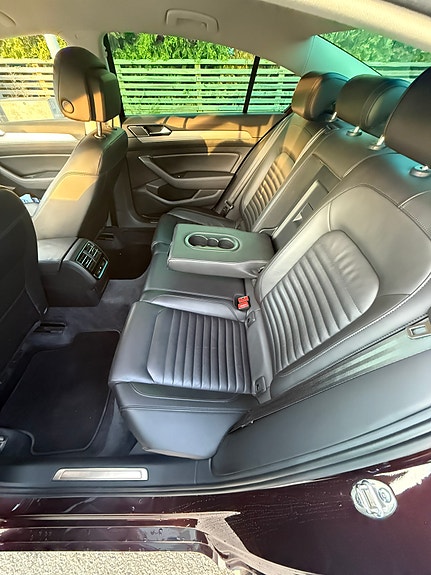 Volkswagen Passat 9 of 10