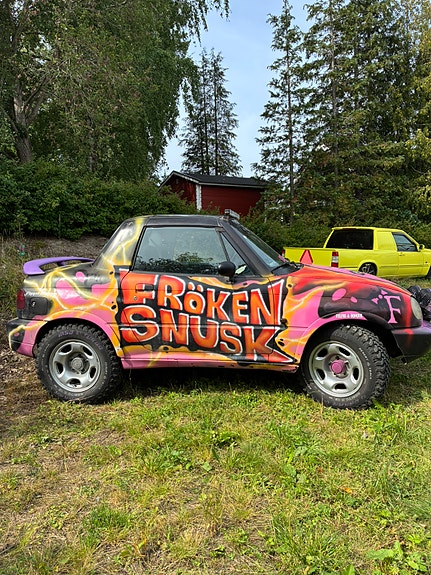 Suzuki X-90 4 of 11
