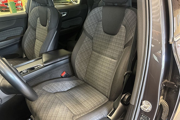 Volvo XC60 12 of 15