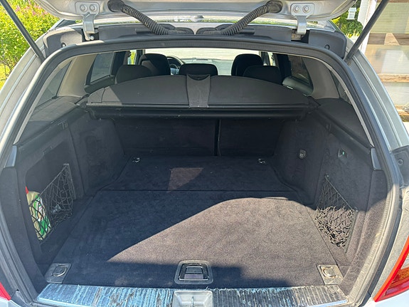 Mercedes-Benz C200 8 of 10