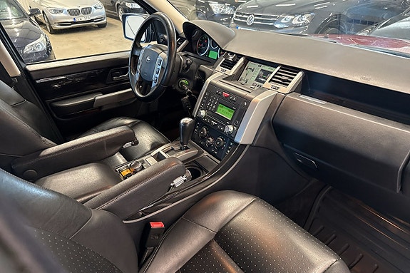 Land Rover Range Rover Sport 21 of 23
