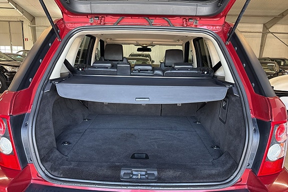 Land Rover Range Rover Sport 18 of 23