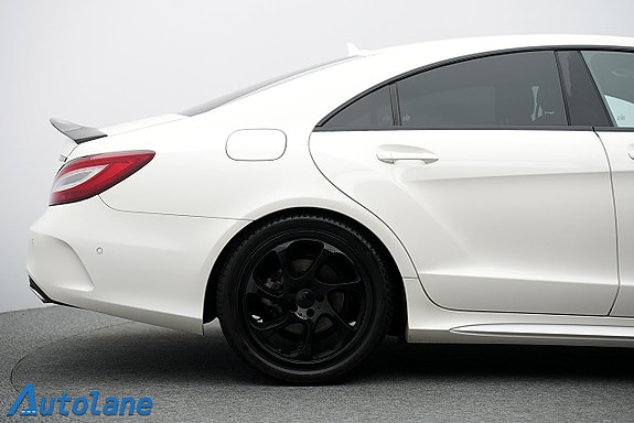 Mercedes-Benz CLS220 14 of 30