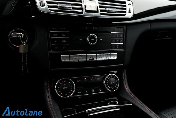 Mercedes-Benz CLS220 30 of 30