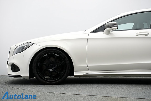 Mercedes-Benz CLS220 12 of 30