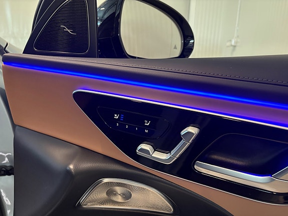 Mercedes-Benz E53 16 of 28