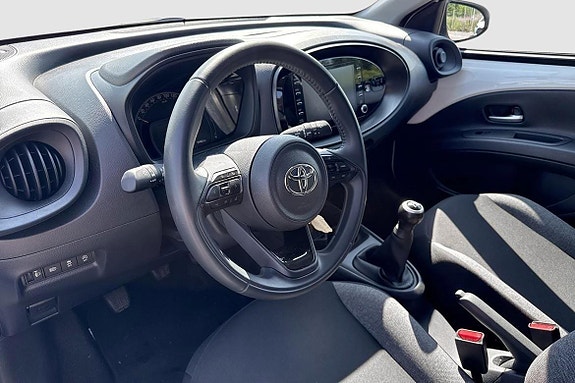 Toyota Aygo X 8 of 12