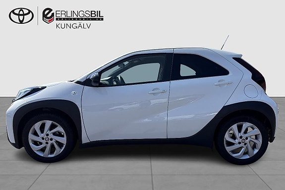 Toyota Aygo X 4 of 12
