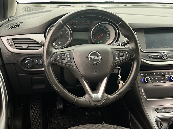 Opel Astra 10 of 26