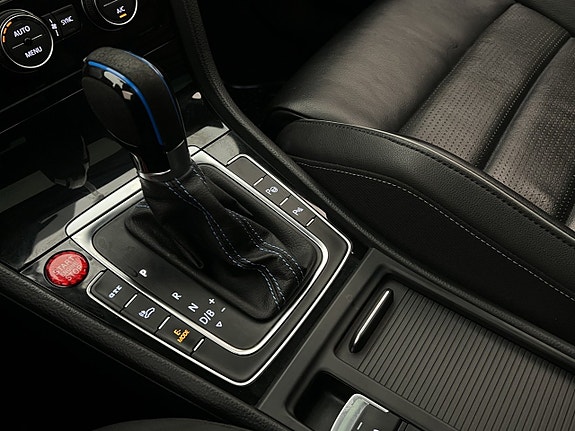 Volkswagen Golf I 21 of 30