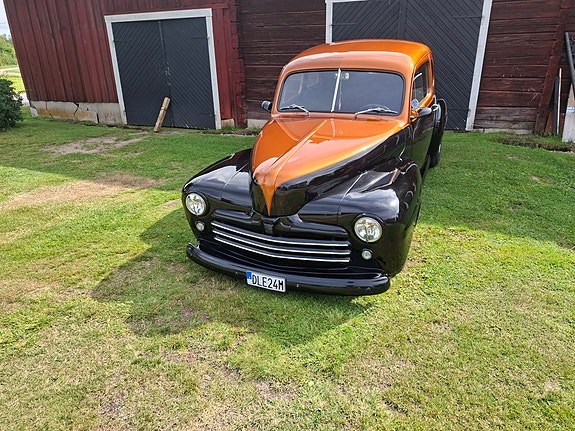 Ford 5-Window 2 of 9