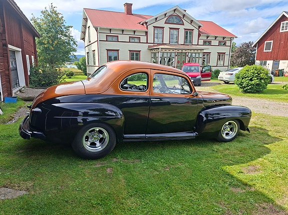 Ford 5-Window 3 of 9