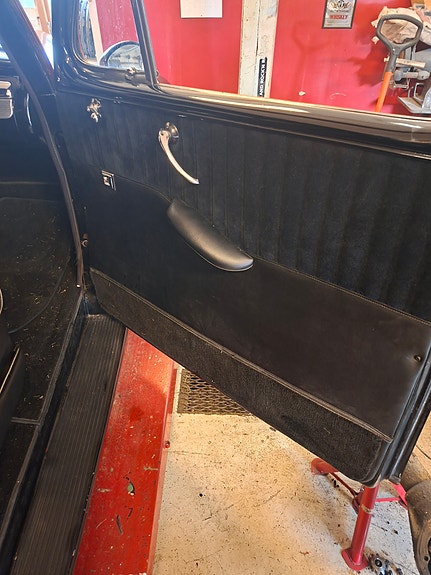 Ford 5-Window 8 of 9