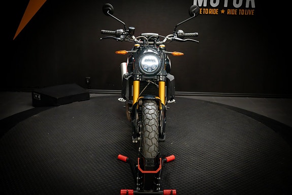 Indian FTR 1200 S "Akrapovic" 8 of 17