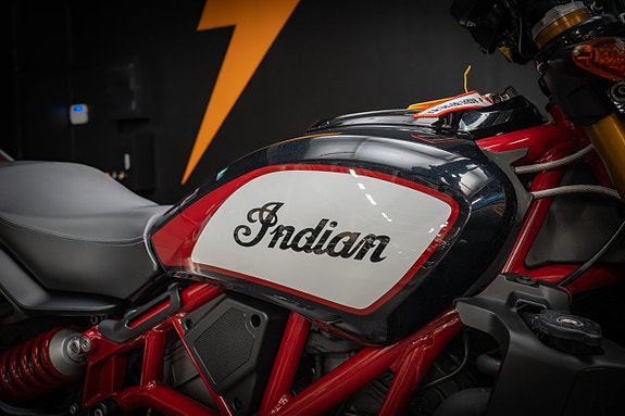 Indian FTR 1200 S "Akrapovic" 11 of 17