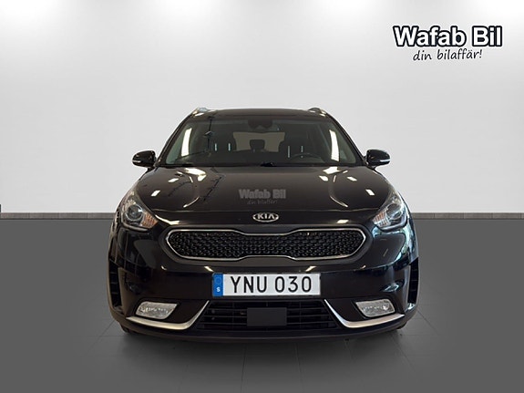 Kia Niro 2 of 17