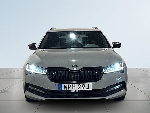 Skoda Superb 2 of 22