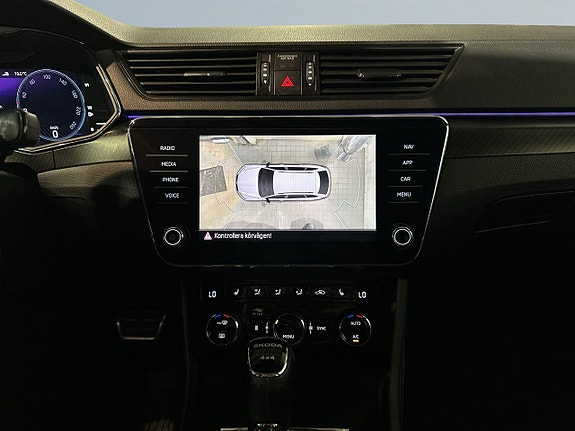 Skoda Superb 11 of 22